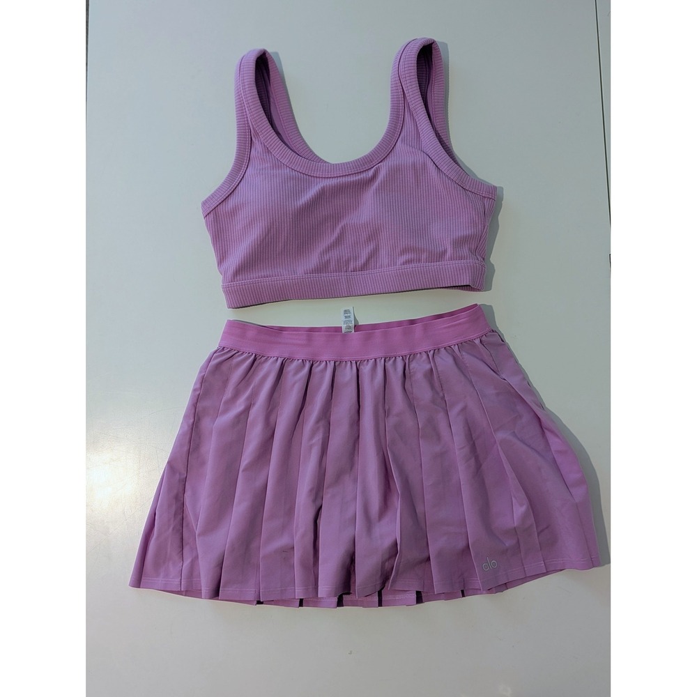 Alo Yoga Lavender Pleated Varsity Skort (M)& Ribbed Wellness Sports Bra (L) Set